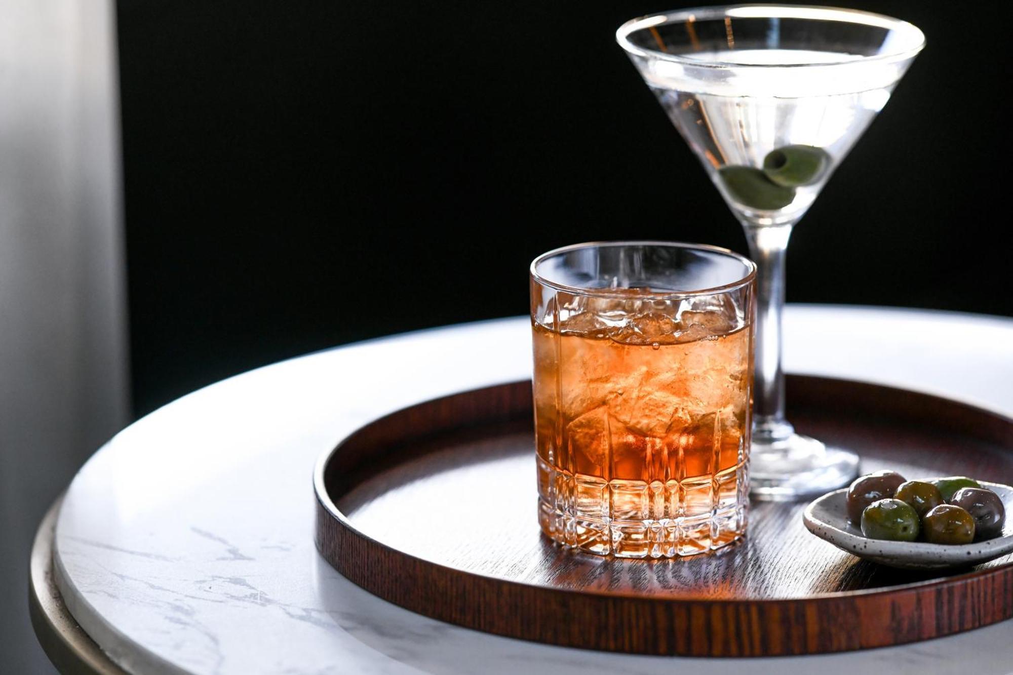 谭沃思发电厂利吉斯酒店 塔姆沃思 外观 照片 A martini and Old Fashioned